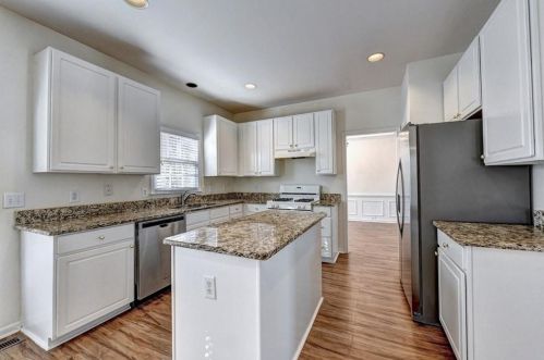 3690 Mcclure Wood Dr, Duluth GA 30096-8506 exterior