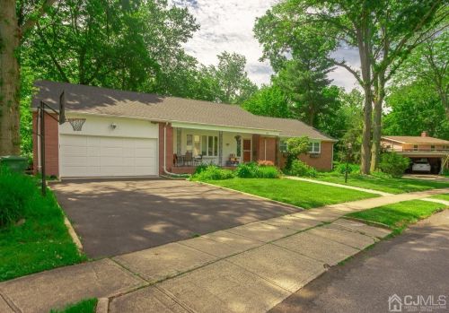 20 Hamlin Rd, Edison, NJ 08817-2906