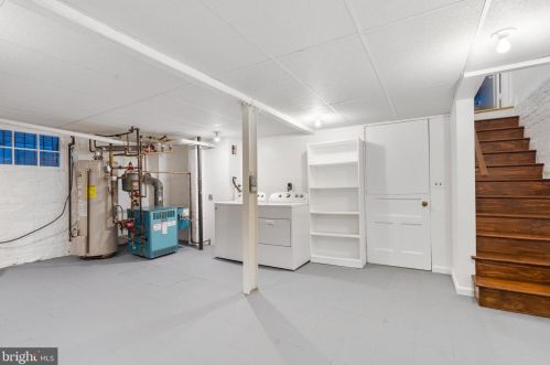 3708 Massachusetts Ave, Washington DC 20016-5812 exterior