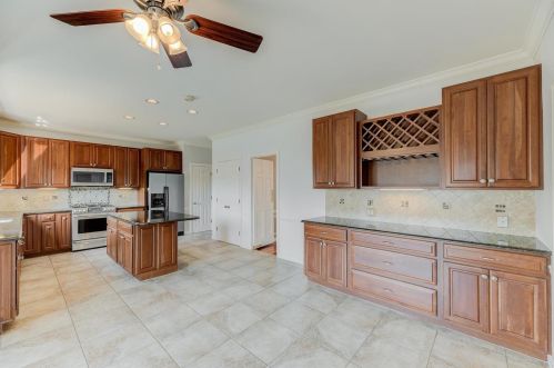 915 Delvin Dr, Saint Louis MO 63141-8830 exterior