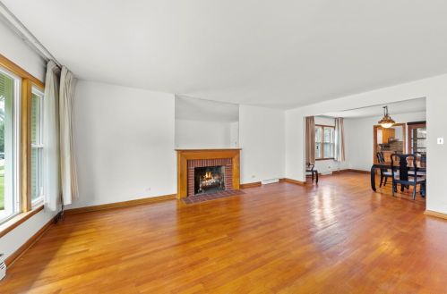 11643 Campbell Ave, Chicago, IL 60655-1530