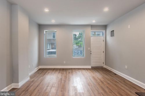 2037 Lawrence St, Philadelphia PA 19120-1828 exterior