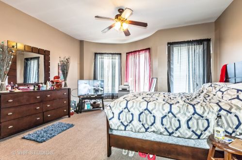 5404 Calumet Ave, Chicago IL 60653-1102 exterior