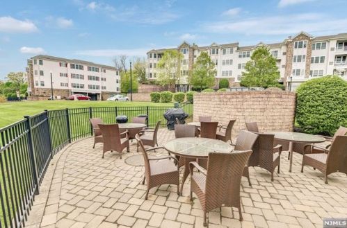 1108 Gatherings Dr, Paterson NJ 07508-1378 exterior