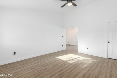 2605 50 Dr, Phoenix AZ 85031-1329 exterior