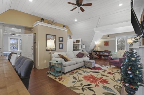 2126 Juneau Ave, Milwaukee WI 53233-1119 exterior