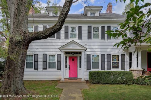 215 Silverside Ave, Little Silver, NJ 07739-1752