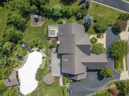 109 Elmwood Dr, Huntington Station NY 11746-5658 exterior