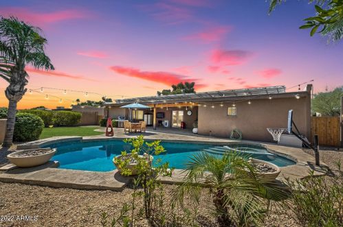 2440 Cinnabar Ave, Phoenix AZ 85020-1736 exterior