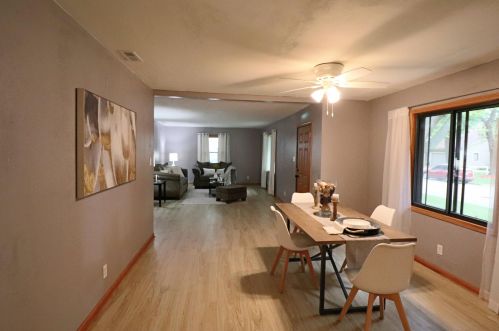 1008 105th St, Milwaukee WI 53227-1210 exterior