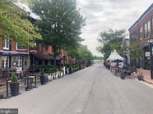 107 Harvard St, Alexandria VA 22314-2712 exterior