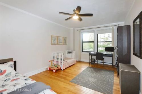 1765 55th St, Chicago IL 60615-5901 exterior