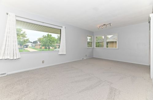 5633 Allerton Ave, Milwaukee, WI 53220-3543