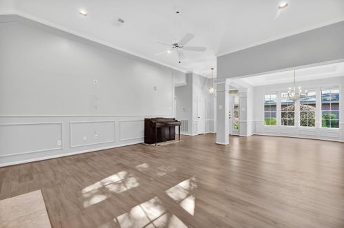 3326 Redwood Lake Dr, Humble TX exterior