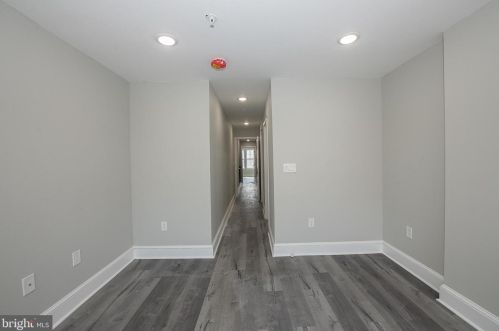 2122 2nd St, Philadelphia PA 19147-3802 exterior