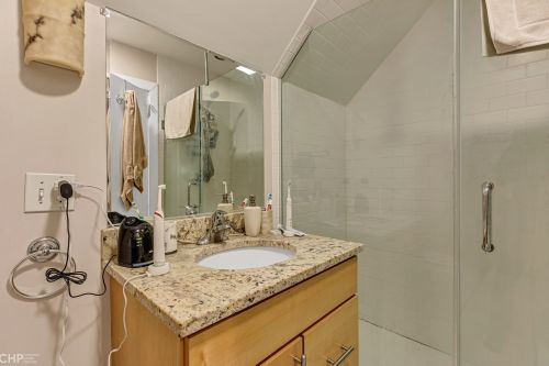 1506 Wolfram St, Chicago IL 60657-4017 exterior