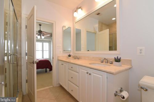 713 Carpenter Rd, Alexandria VA  22314-6227 exterior