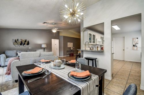 9759 Fox Hollow Rd, Tampa FL  33647-1831 exterior