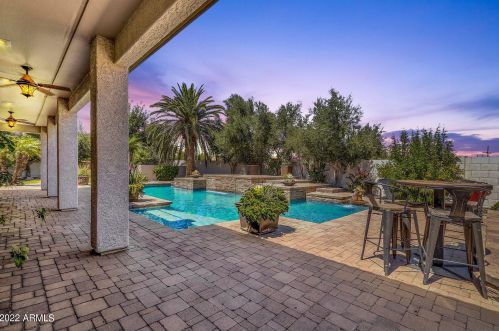 7605 18th Way, Phoenix, AZ 85042-6889