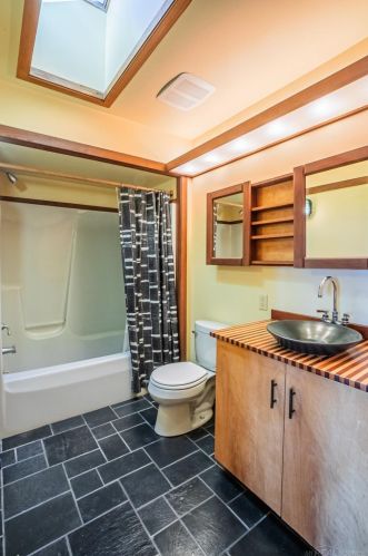 15404 Park Lake Rd, East Lansing MI 48823-3864 exterior