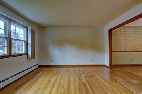 49 Selma Ave, Derby CT 06418-2231 exterior