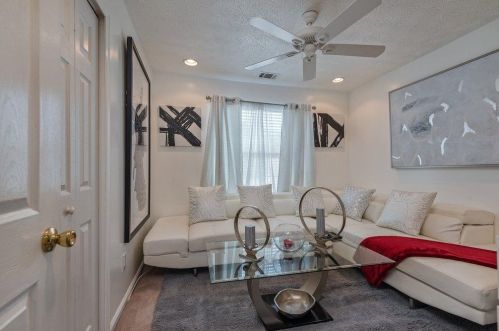 1282 Summerstone Trce, Austell GA exterior