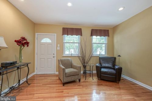 1134 Carpenter St, Philadelphia PA 19147-3608 exterior