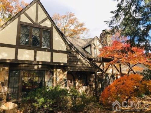 5 Sunset Ave, Edison, NJ 08820-3039