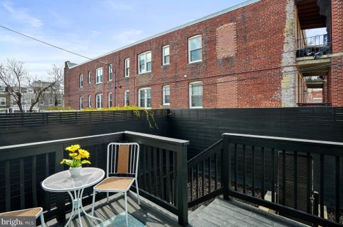 3210 Park Pl, Washington DC  20010-2529 exterior