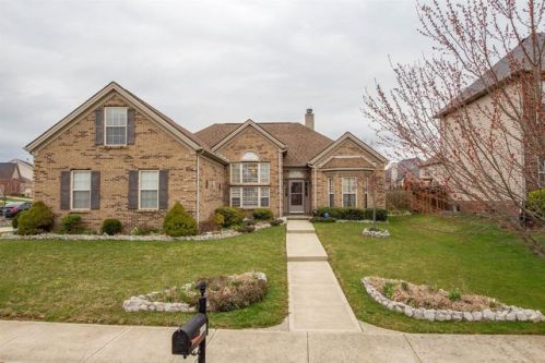 4401 Logans Fort Ln, Lexington, KY 40509-8552