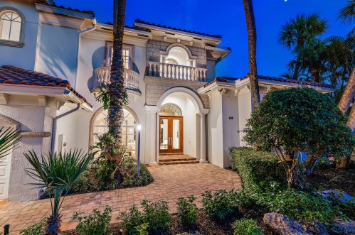 89 Is Dr, Boynton Beach FL 33435-3310 exterior