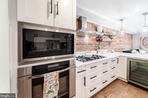 1011 Duke St, Alexandria VA 22314-3402 exterior