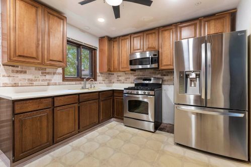 242 Princeton Ave, Itasca IL 60143-2170 exterior