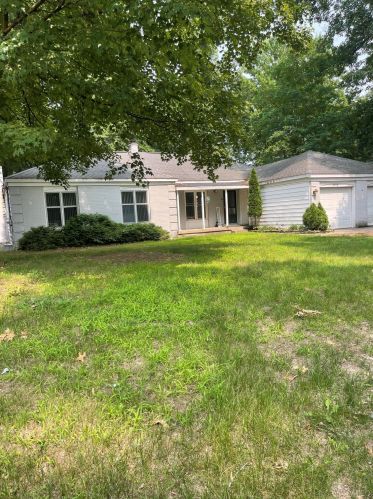 5750 Ridgebrook Ave, Grand Rapids, MI 49508-6255