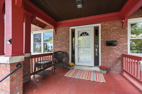 3003 Farwell Ave, Milwaukee, WI 53211-3307