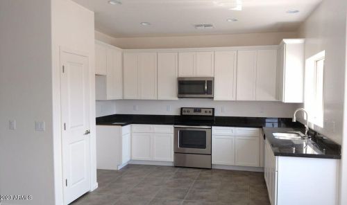 7235 17th Dr, Phoenix AZ  85041 exterior