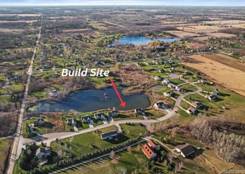 10478 Pne Vly Dr, Grand Blanc MI 48439-2677 exterior