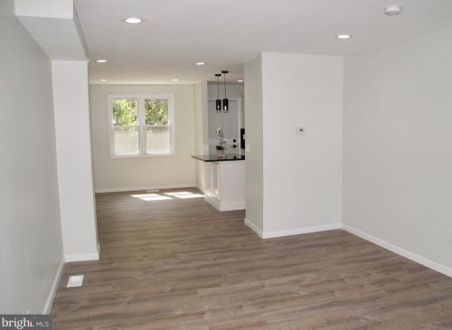 1164 Collings Rd, Camden NJ  08104-3006 exterior