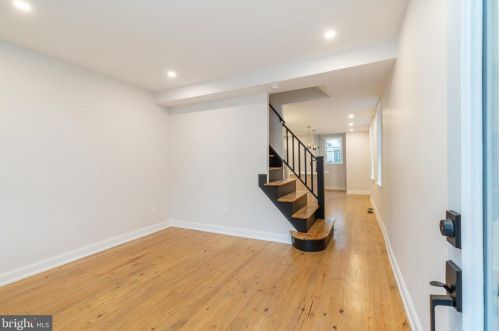 2233 Cedar St, Philadelphia PA  19125-2909 exterior