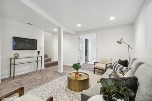 3356 Central Park Ave, Chicago IL 60618-5308 exterior