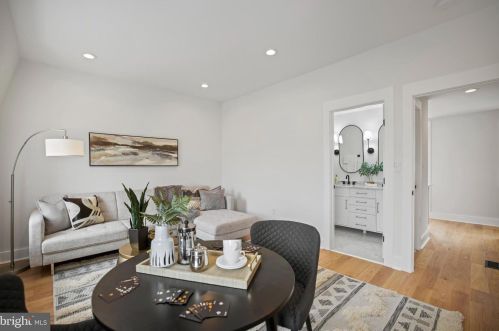 30 Adams St, Washington DC  20001-1026 exterior