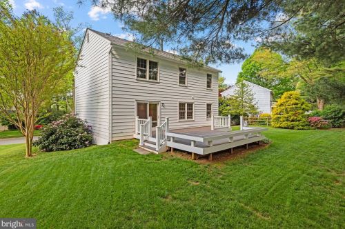 12 Barrington Fare, Rockville, MD 20850-3001