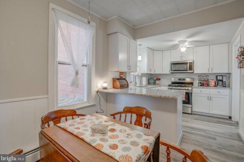 104 Queen St, Littlestown PA 17340-1640 exterior