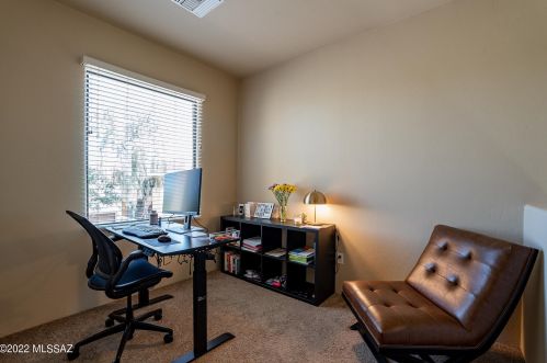 150 Castlefield Cir, Tucson AZ  85704-5783 exterior