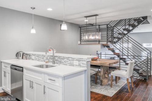 2315 Ellsworth St, Philadelphia PA 19146-2419 exterior