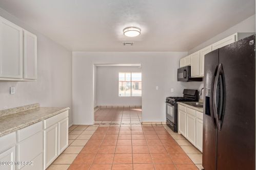 818 Calle Bocina, Tucson AZ  85756-6434 exterior