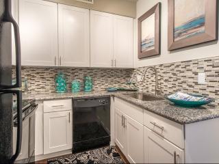 101 Brookside Dr, Dallas TX  75214-4523 exterior