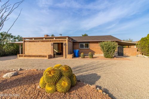 5247 6th St, Tucson, AZ 85711-2353
