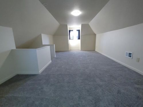 462 Walnut St, Pittsburgh PA  15238-3351 exterior