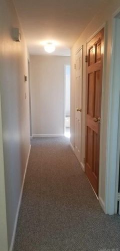 7 Marilyn Ct, Babylon NY  11704-7914 exterior